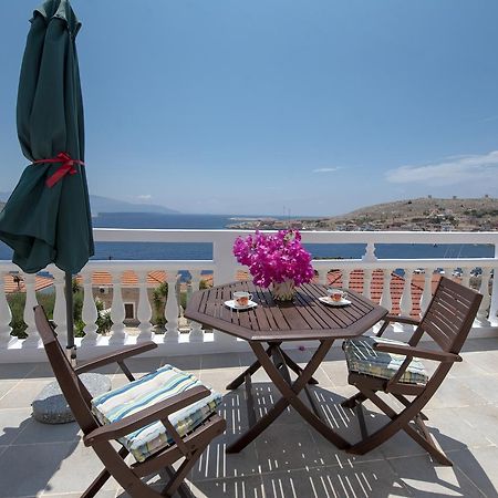 Filoxenia Apartments Chalki Town 外观 照片